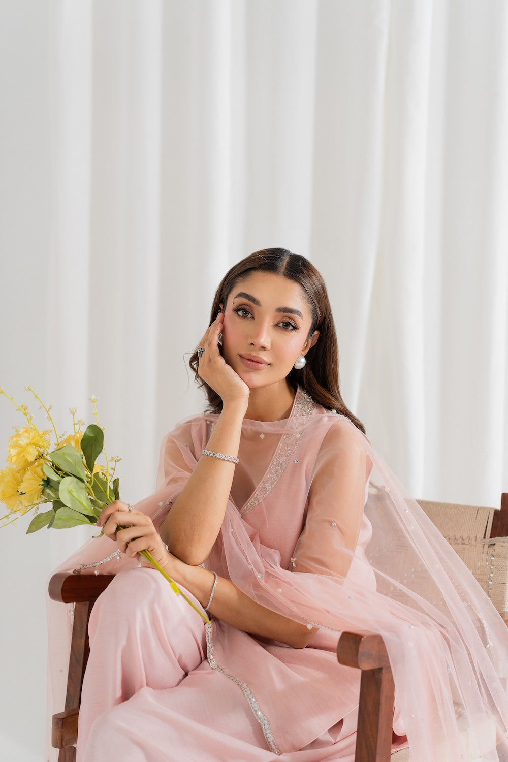 Pearl Secondary image